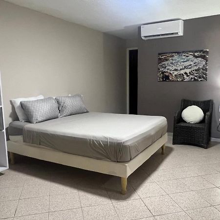 Cataleya Apartments Near Airport Willemstad Extérieur photo
