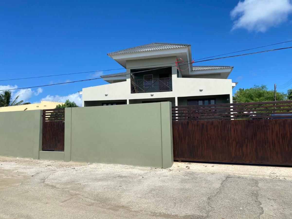 Cataleya Apartments Near Airport Willemstad Extérieur photo